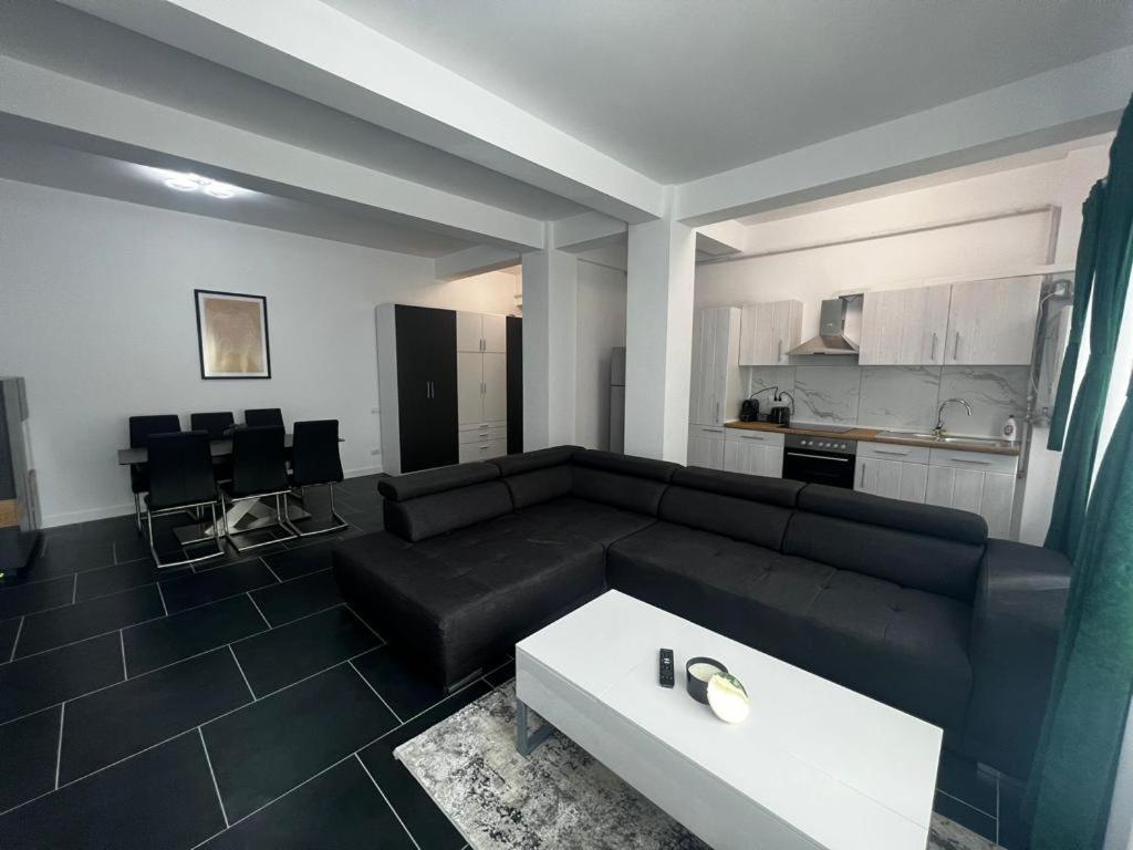 Luxury Cozy Apartments Suceava Exterior photo