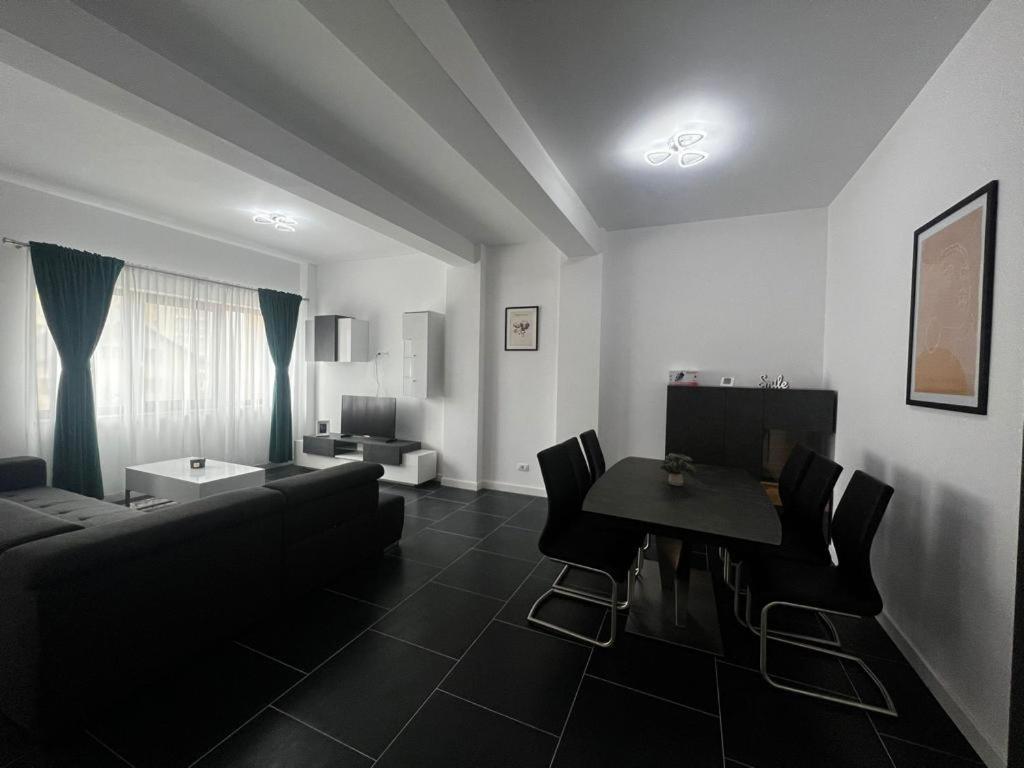 Luxury Cozy Apartments Suceava Exterior photo
